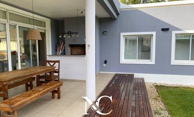 Casa en venta en Costa Esmeralda, Barrio Golf