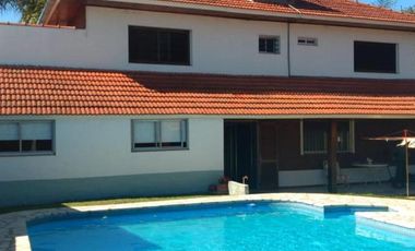 Excelente chalet en Adrogué