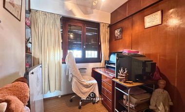 Casa en Venta en Munro - cochera, jardin y quincho.