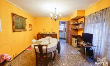 Casa martínez 2 cuadras de avenida 3 dormitorios escritorio playroom jardin cochera