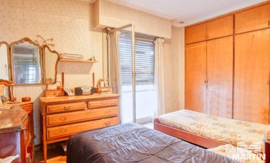 Casa martínez 2 cuadras de avenida 3 dormitorios escritorio playroom jardin cochera