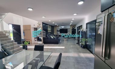 Hermosa Casa en Barrio Lagos de Canning con 5 dormitorios y piscina