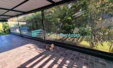 Hermosa Casa en Barrio Lagos de Canning con 5 dormitorios y piscina