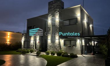 Hermosa Casa en Barrio Lagos de Canning con 5 dormitorios y piscina