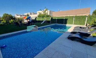 Hermosa Casa en Barrio Lagos de Canning con 5 dormitorios y piscina