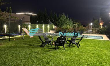 Hermosa Casa en Barrio Lagos de Canning con 5 dormitorios y piscina