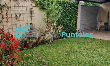 Casa en venta con 3 dormitorios en Turdera Apta Crédito muy buen estado