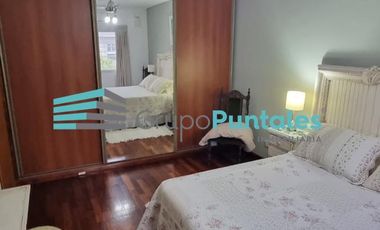 Casa en venta con 3 dormitorios en Turdera Apta Crédito muy buen estado