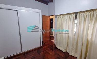 Casa en venta con 3 dormitorios en Turdera Apta Crédito muy buen estado