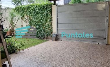 Casa en venta con 3 dormitorios en Turdera Apta Crédito muy buen estado