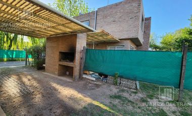 PH de 2 dormitorios en housing El Jacaranda- Villa Allende