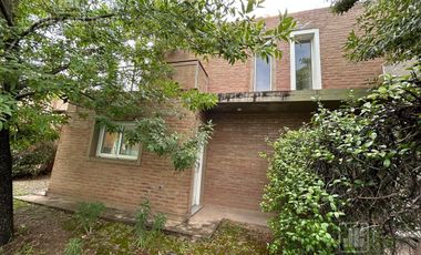 PH de 2 dormitorios en housing El Jacaranda- Villa Allende