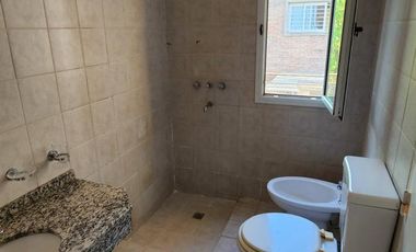 PH de 2 dormitorios en housing El Jacaranda- Villa Allende