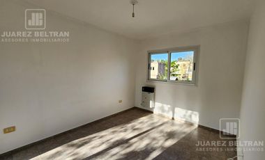 PH de 2 dormitorios en housing El Jacaranda- Villa Allende