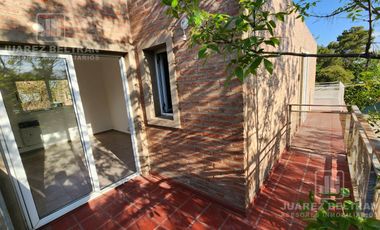 PH de 2 dormitorios en housing El Jacaranda- Villa Allende