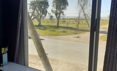 Casa en venta - 2 dormitorios 2 baños - jardín - 177.72mts2 - Punta Lara, Ensenada