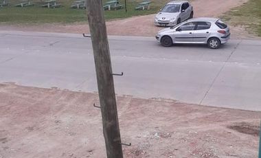 Casa en venta - 2 dormitorios 2 baños - jardín - 177.72mts2 - Punta Lara, Ensenada