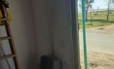 Casa en venta - 2 dormitorios 2 baños - jardín - 177.72mts2 - Punta Lara, Ensenada