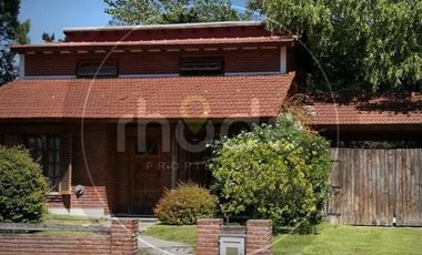 Casa de 5 ambientes a 300 metros del mar - Calle 3 e/ 78 y 79