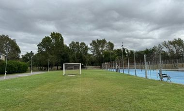 APTO CREDITO Casa en Venta 4 dormitorios   playroom oportunidad en Maschwitz Privado