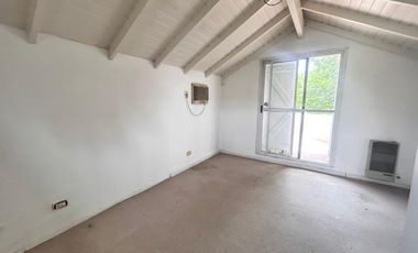 APTO CREDITO Casa en Venta 4 dormitorios   playroom oportunidad en Maschwitz Privado