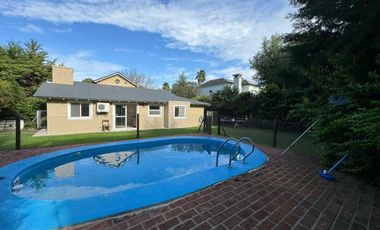 APTO CREDITO Casa en Venta 4 dormitorios   playroom oportunidad en Maschwitz Privado