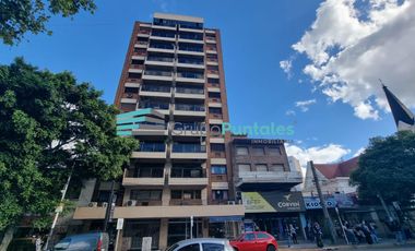 Excelente piso en el centro de Monte Grande de 5 ambientes y hermosas vistas a la plaza
