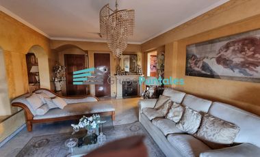 Excelente piso en el centro de Monte Grande de 5 ambientes y hermosas vistas a la plaza