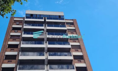 Excelente piso en el centro de Monte Grande de 5 ambientes y hermosas vistas a la plaza