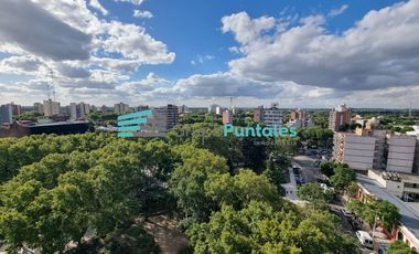 Excelente piso en el centro de Monte Grande de 5 ambientes y hermosas vistas a la plaza