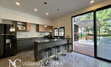 Casa en venta en Costa Esmeralda Sector Deportivo