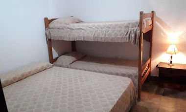 Casa en venta - 4 Dormitorios 3 Baños - 200Mts2 - Santa Clara del Mar