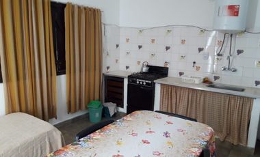 Casa en venta - 4 Dormitorios 3 Baños - 200Mts2 - Santa Clara del Mar