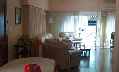 CASA EN VENTA. ADROGUE