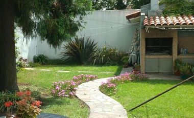 CASA EN VENTA. ADROGUE