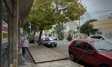 Local en sobre zona comercial en Santa Teresita