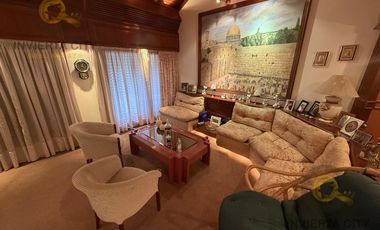 Imponente casa esquina en Cofico en venta y alquiler Apta uso Comercial