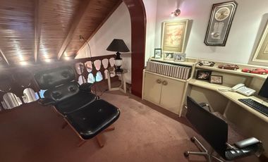 Imponente casa esquina en Cofico en venta y alquiler Apta uso Comercial