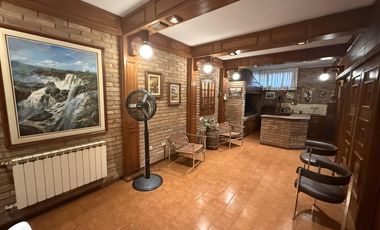 Imponente casa esquina en Cofico en venta y alquiler Apta uso Comercial