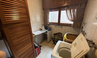 Imponente casa esquina en Cofico en venta y alquiler Apta uso Comercial