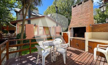 Venta Complejo de Casas en Mar Azul a 1 cuadra del Mar!