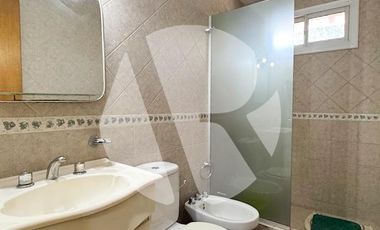 Venta Complejo de Casas en Mar Azul a 1 cuadra del Mar!