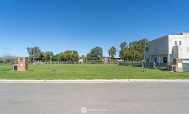 Venta - Lote 94 - OPORTUNIDAD - TOMA VEHICULO - Barrio Privado Arenas Chico