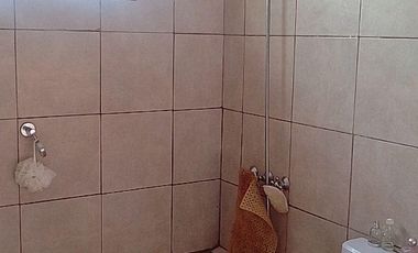 Vende casa en Senillosa