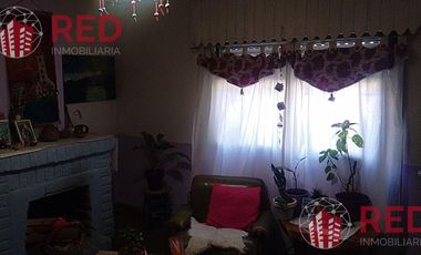 Vende casa en Senillosa