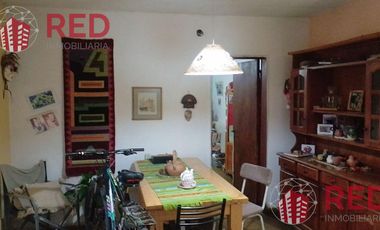 Vende casa en Senillosa