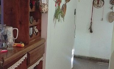 Vende casa en Senillosa