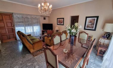 Casa en Venta en Ezpeleta Oeste