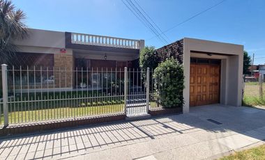 Casa en Venta en Ezpeleta Oeste