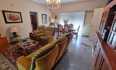 Casa en Venta en Ezpeleta Oeste